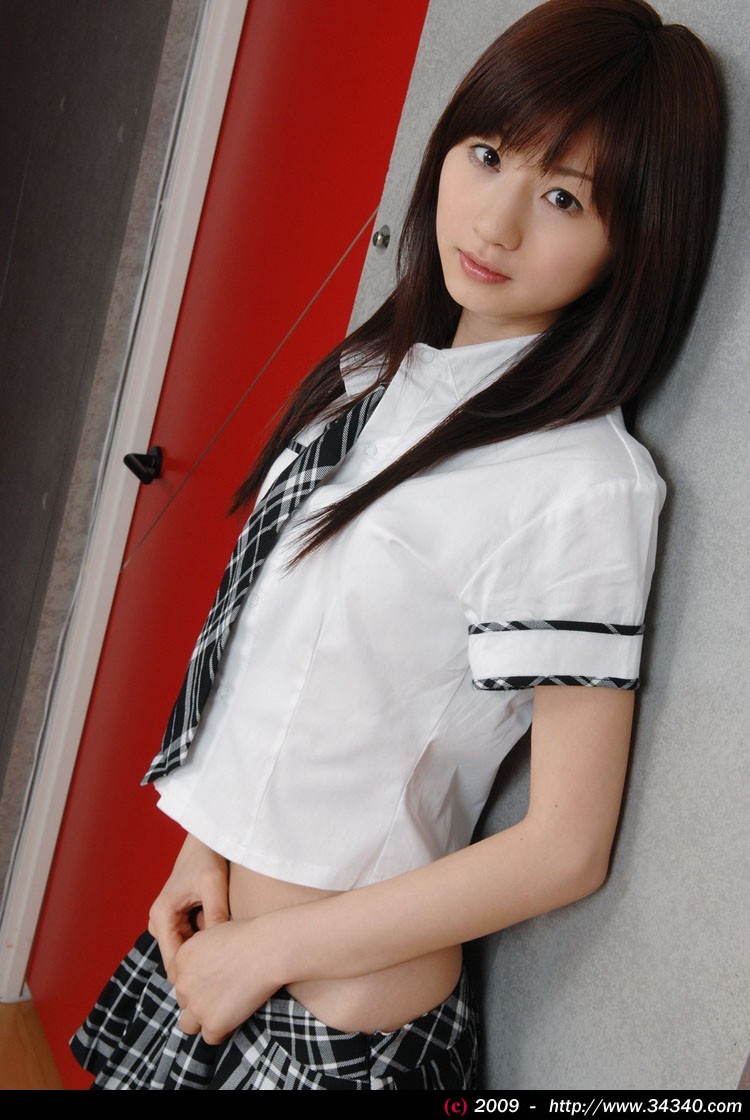 日本16岁制服美女